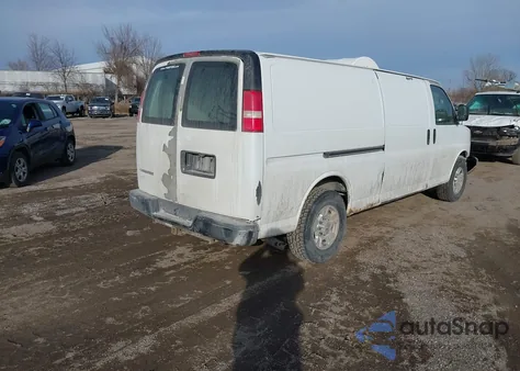 2009 Chevrolet Express 2500 Work Van z USA, uszkodzony, nr VIN 1GCGG29CX91142754